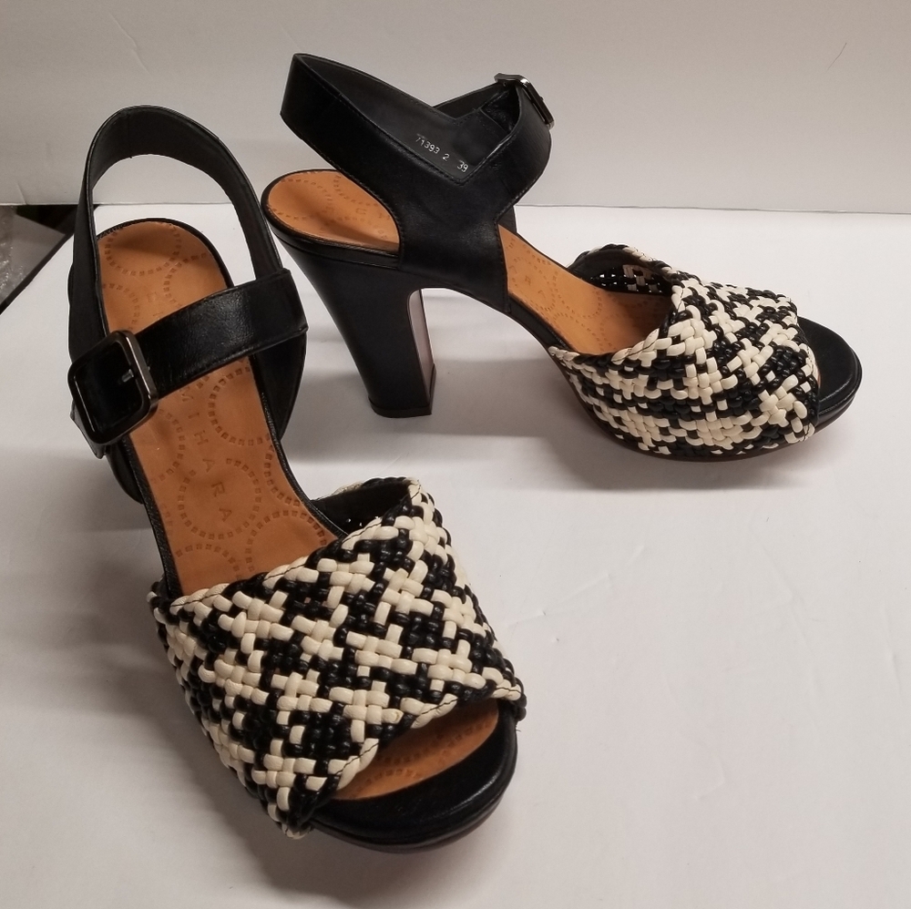 Like New Chie Mihara Black and White Woven Platform Heels